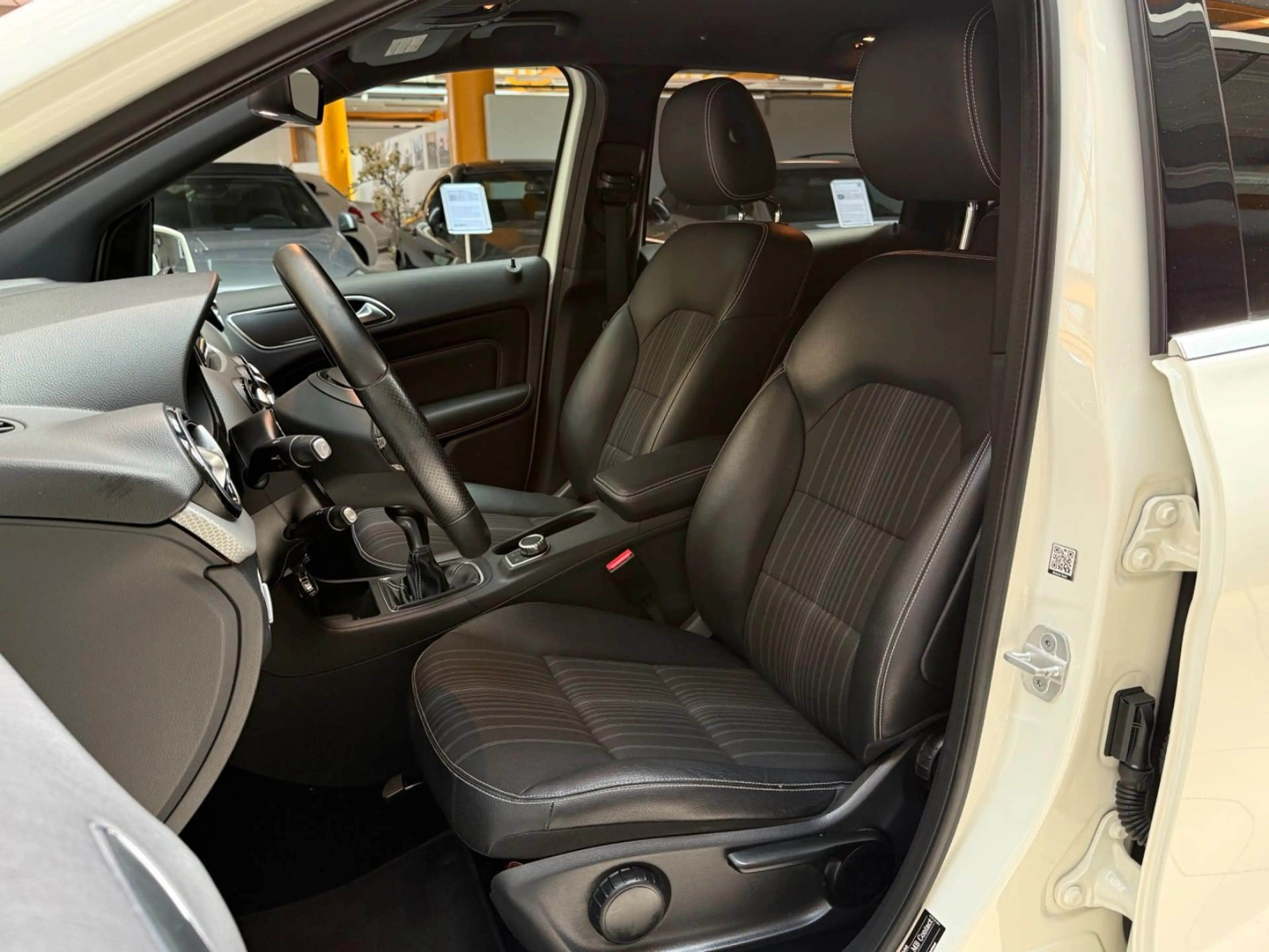 Mercedes-Benz B 180 B180|SHZ|PDC|Klimaanlage|Xenon|2.Hand|Bluetooth — photo 11