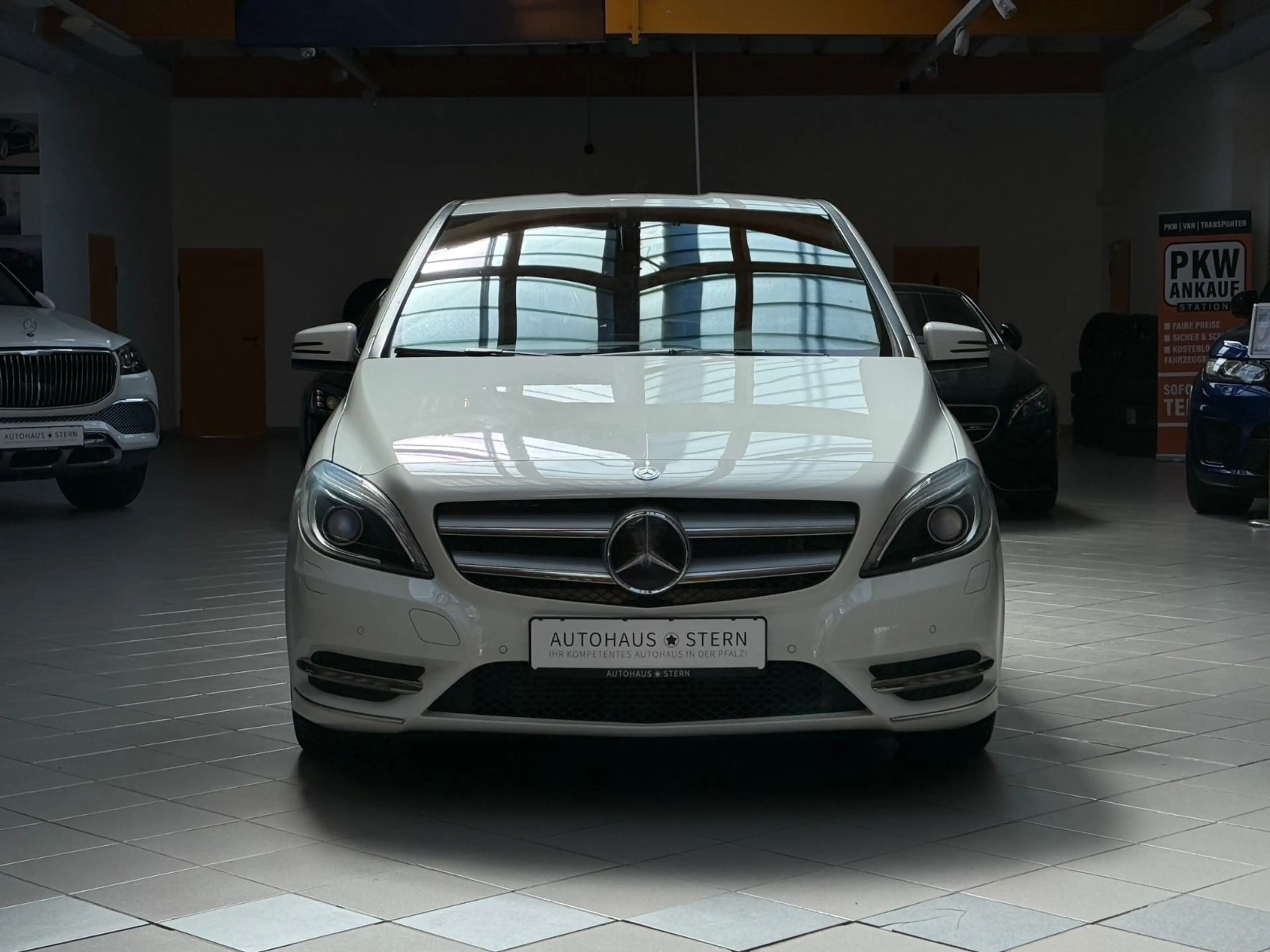 Mercedes-Benz B 180 B180|SHZ|PDC|Klimaanlage|Xenon|2.Hand|Bluetooth — photo 9