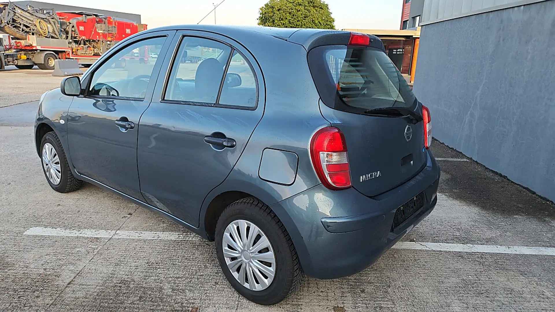 Nissan Micra 1,2 Visia Erstbesitz Grau - 2