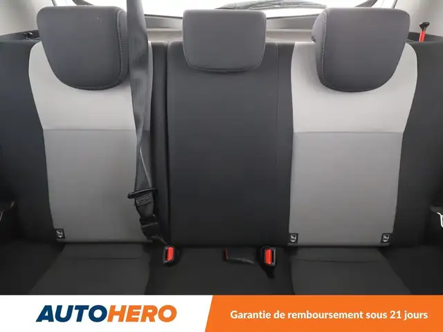 Toyota Yaris view 15