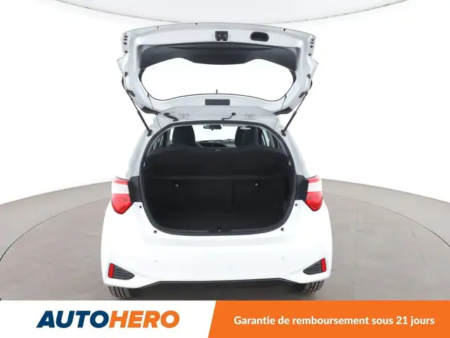 Toyota Yaris view 16