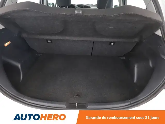 Toyota Yaris view 17