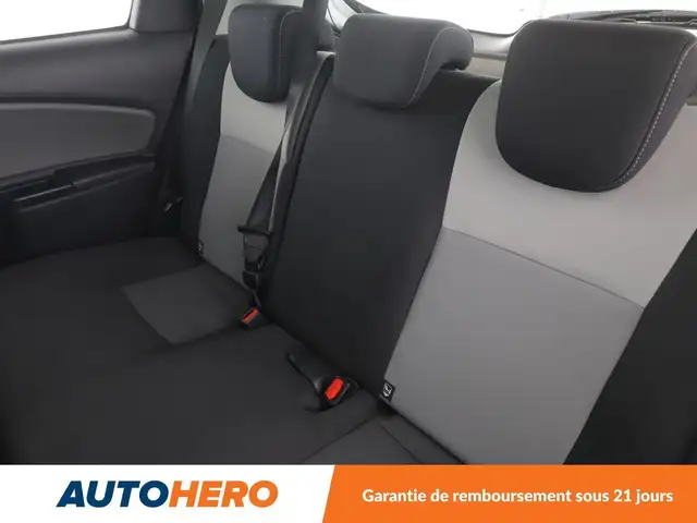 Toyota Yaris view 14