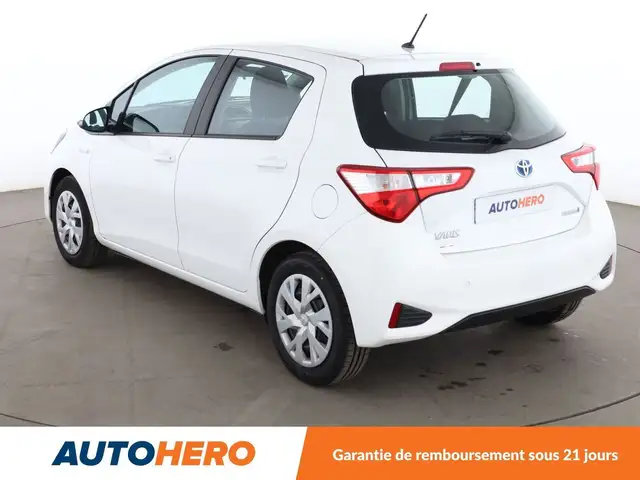 Toyota Yaris view 4