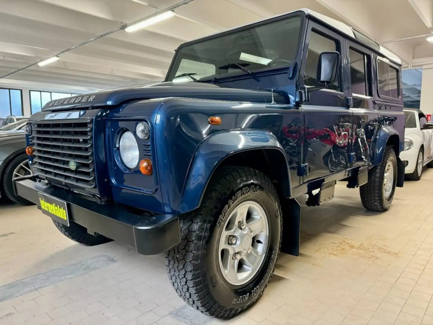 Land Rover Defender 110 2.4 TD4 Azul - 1