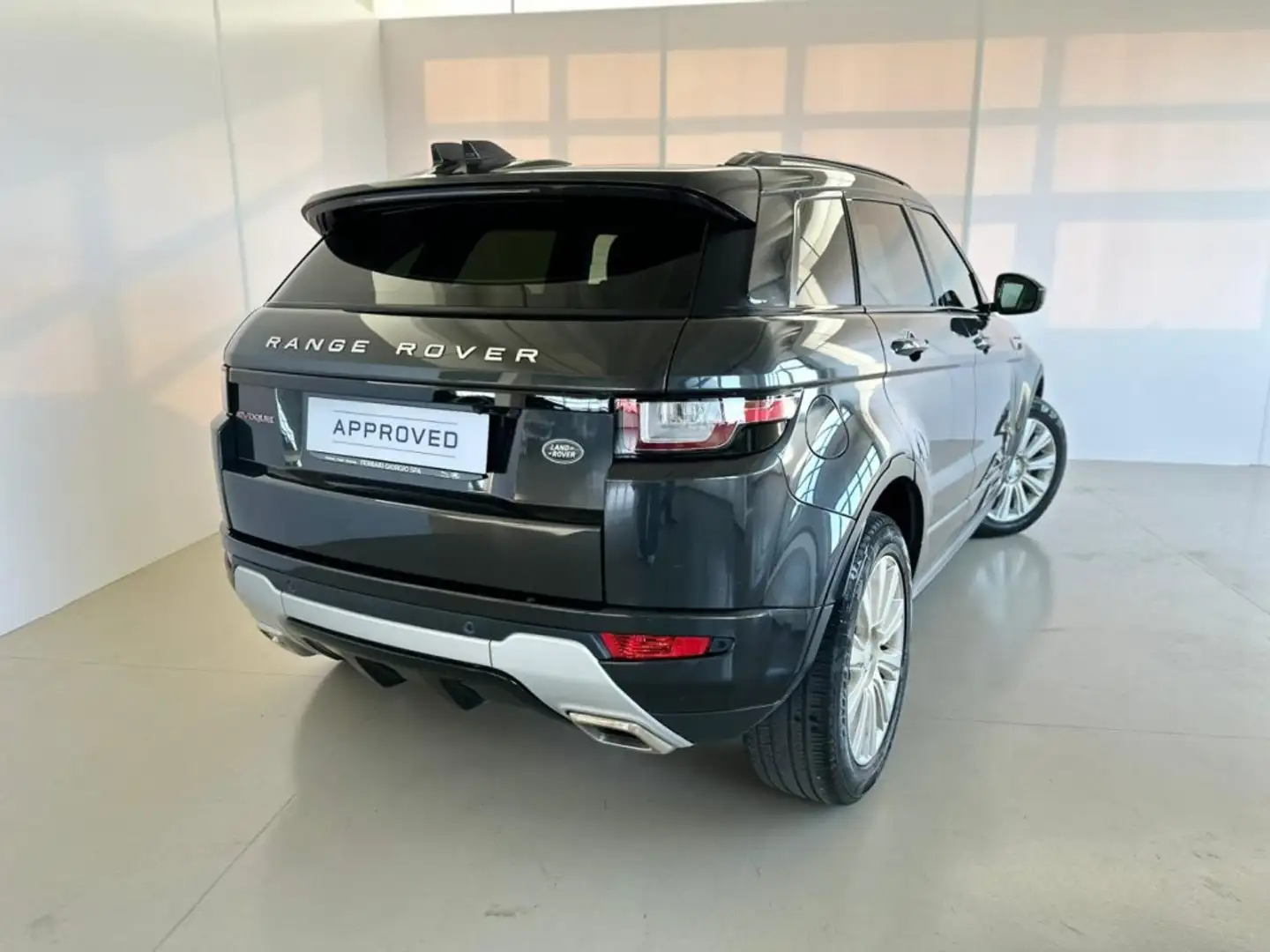 Land Rover Range Rover Evoque 2.0 TD4 150 CV 5p. SE Dynamic Aut. Schwarz - 2