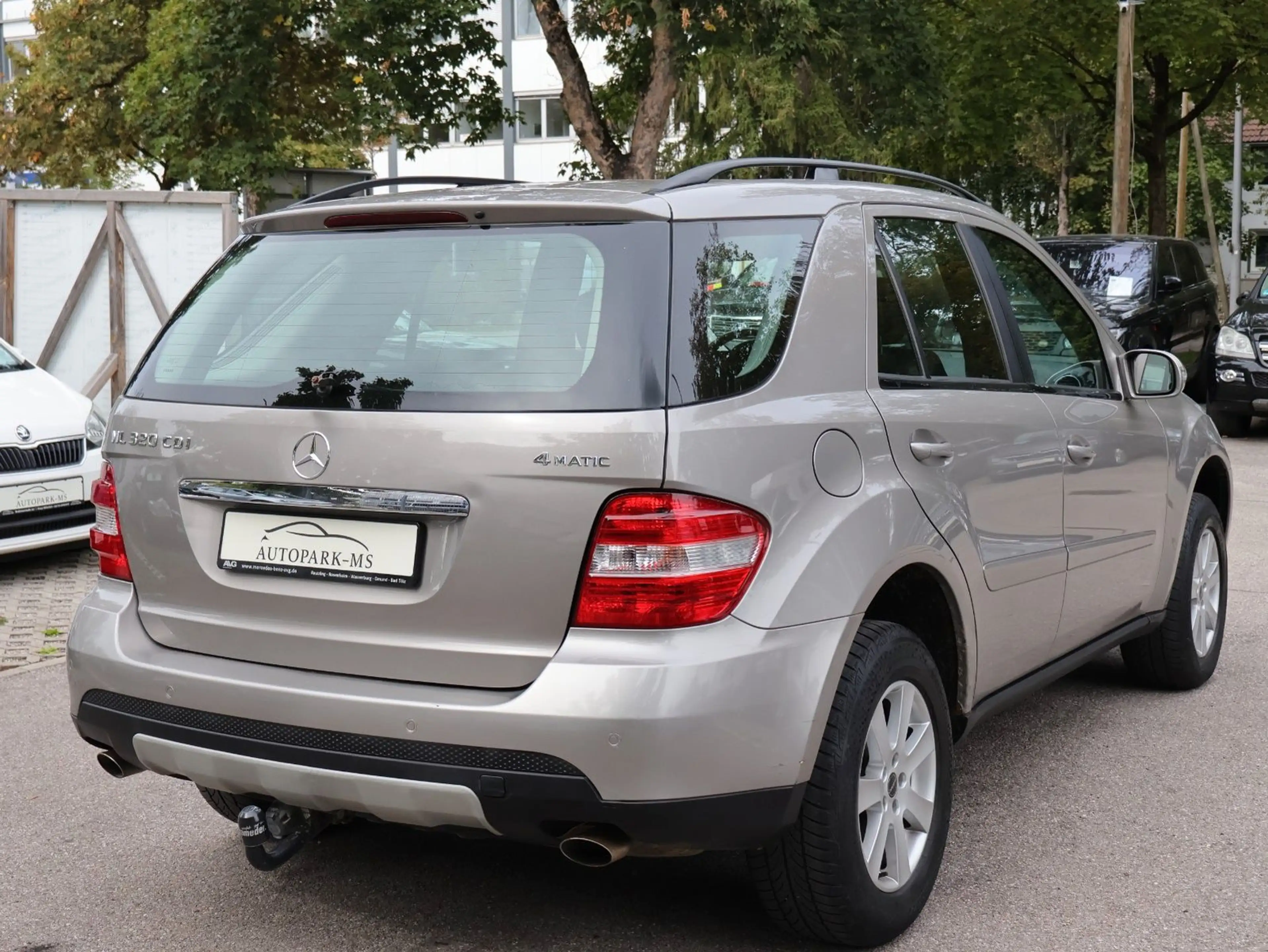 Mercedes-Benz ML 320 CDI 4Matic TÜV 07/28-NAVI-AHK-PDC-LUFT — photo 6
