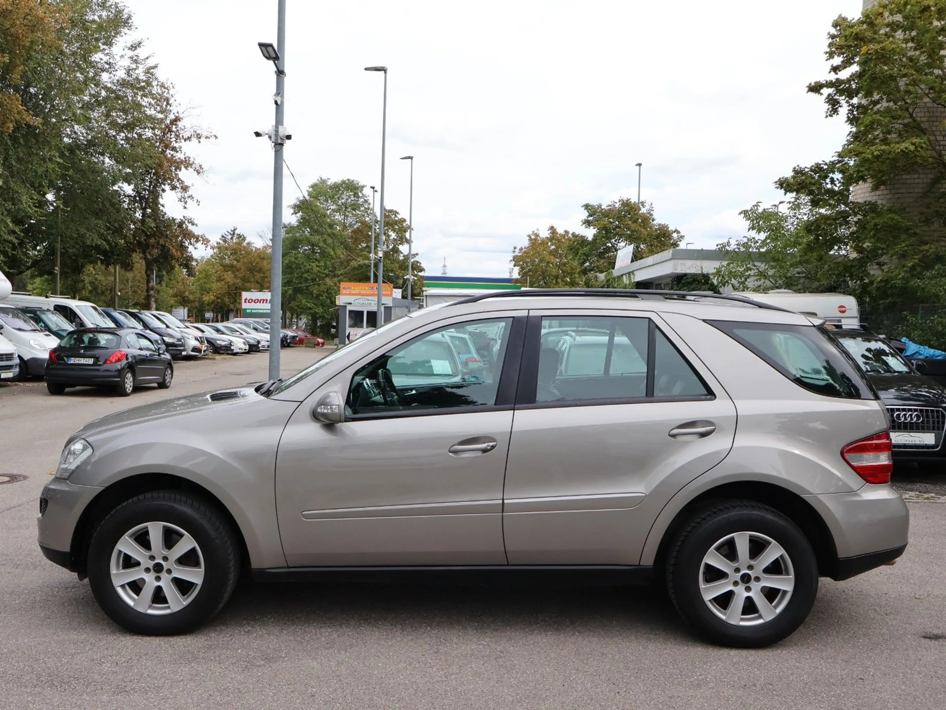 Mercedes-Benz ML 320 CDI 4Matic TÜV 07/28-NAVI-AHK-PDC-LUFT — photo 8