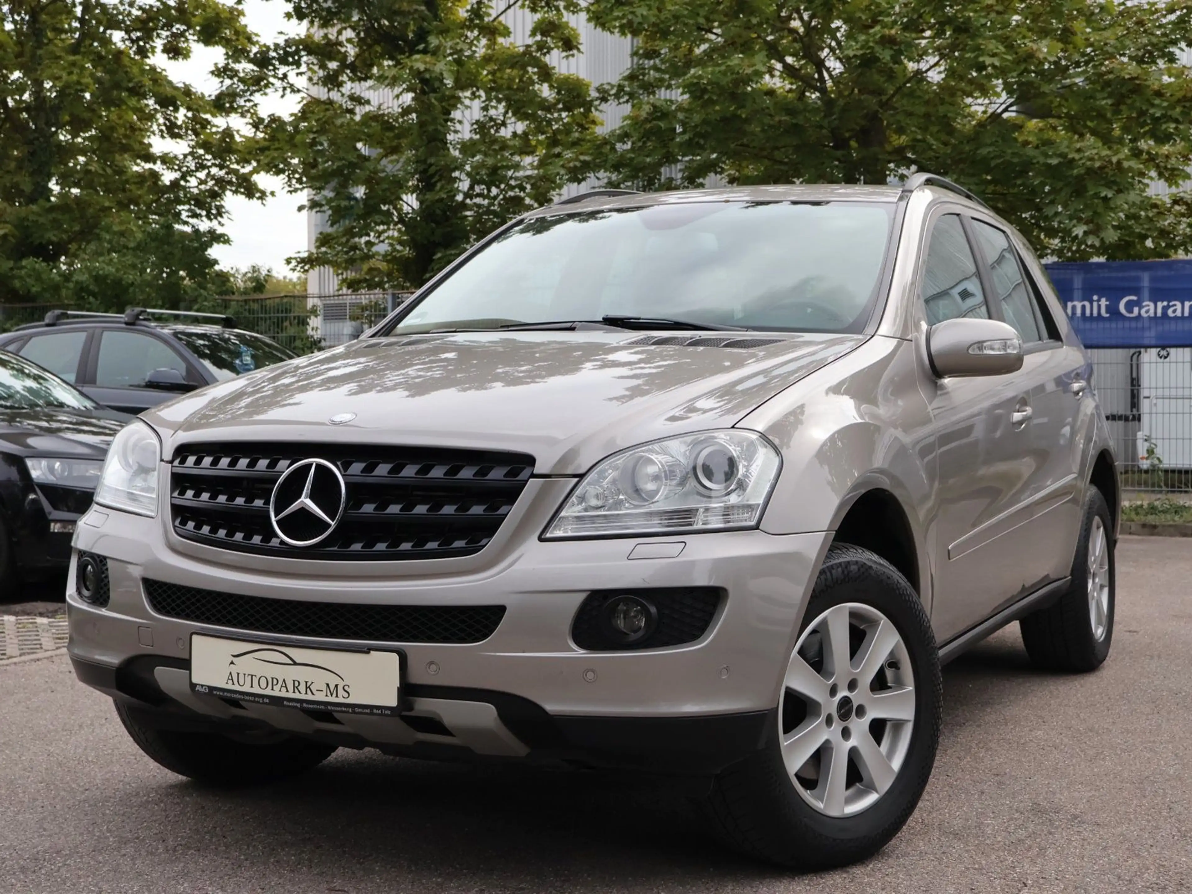 Mercedes-Benz ML 320 CDI 4Matic TÜV 07/28-NAVI-AHK-PDC-LUFT