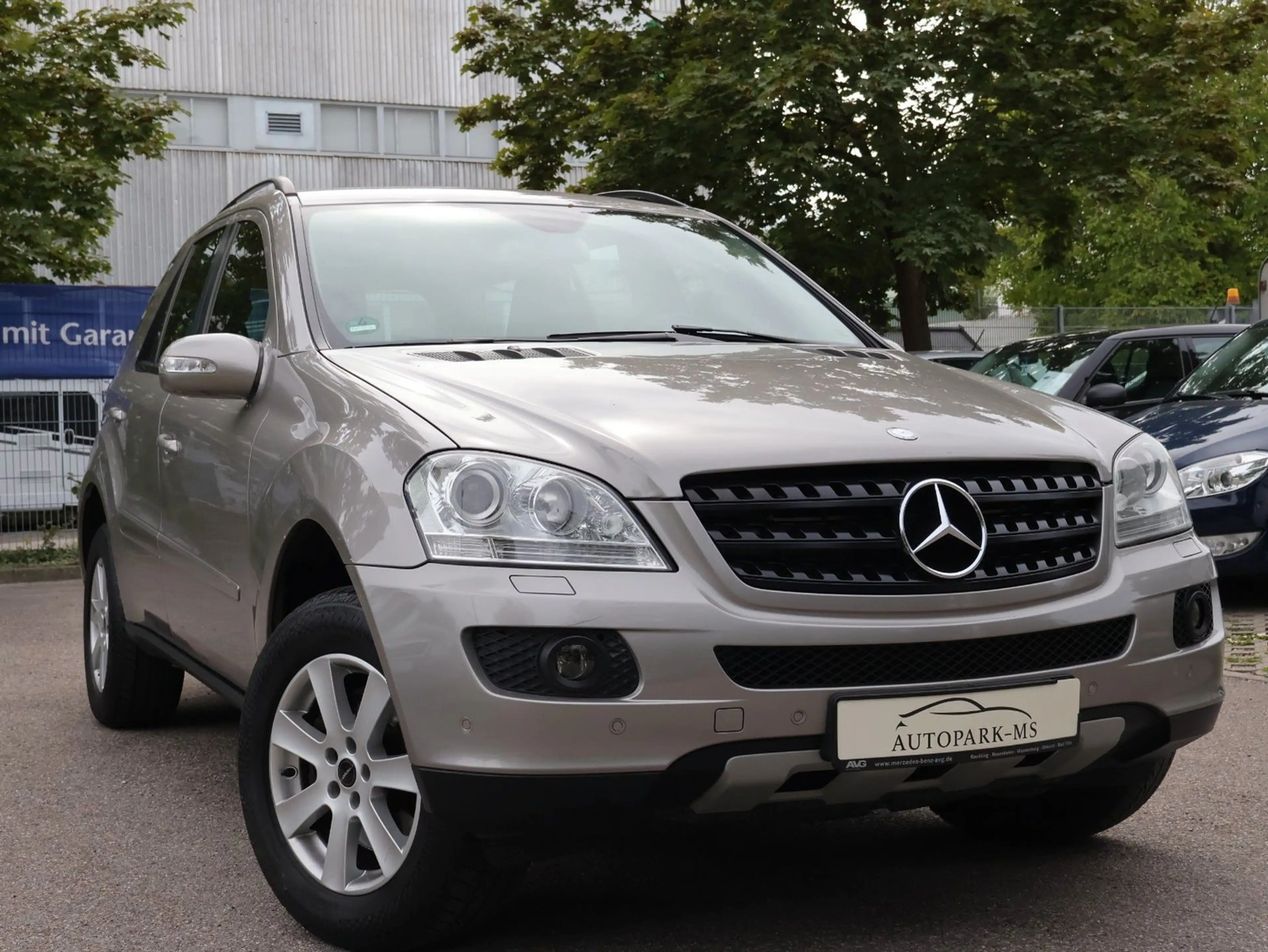 Mercedes-Benz ML 320 CDI 4Matic TÜV 07/28-NAVI-AHK-PDC-LUFT — photo 3