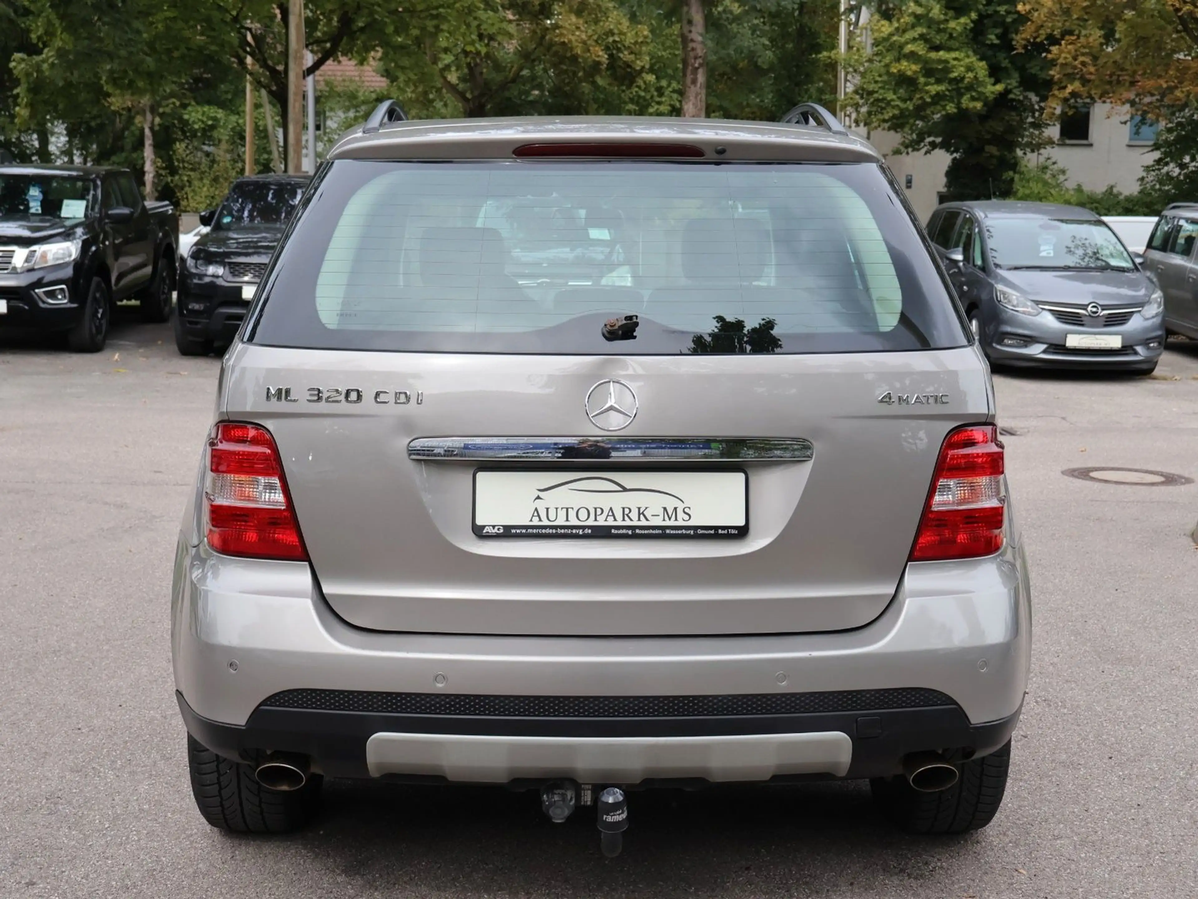 Mercedes-Benz ML 320 CDI 4Matic TÜV 07/28-NAVI-AHK-PDC-LUFT — photo 5