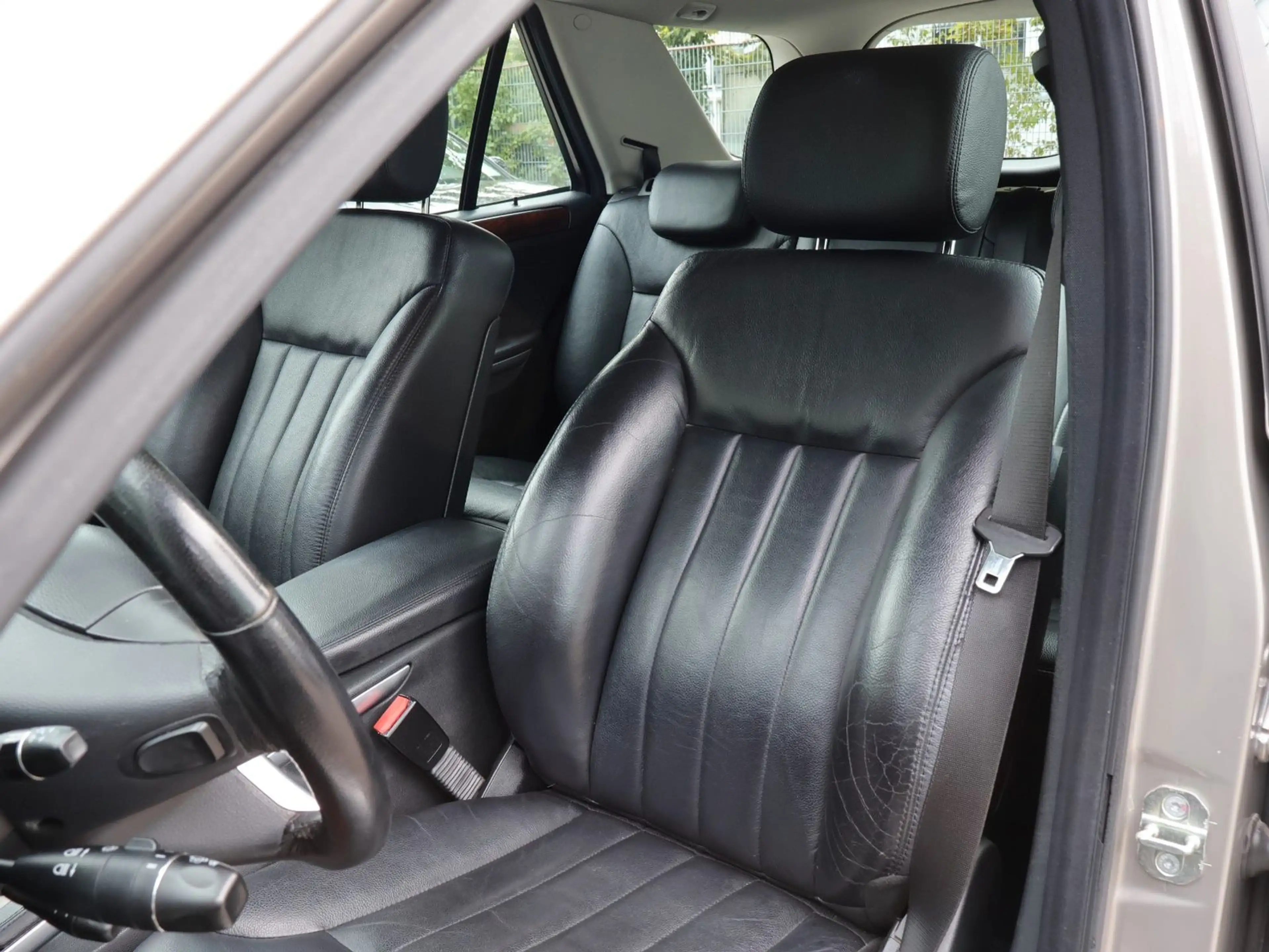Mercedes-Benz ML 320 CDI 4Matic TÜV 07/28-NAVI-AHK-PDC-LUFT — photo 15