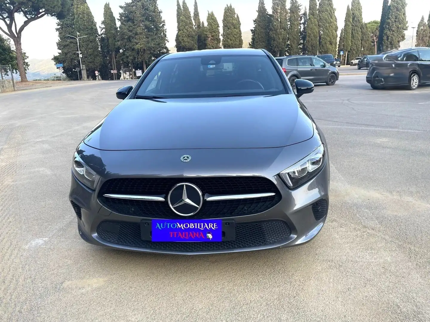 Mercedes-Benz A 180 A 180 d Automatic Premium Gris - 2