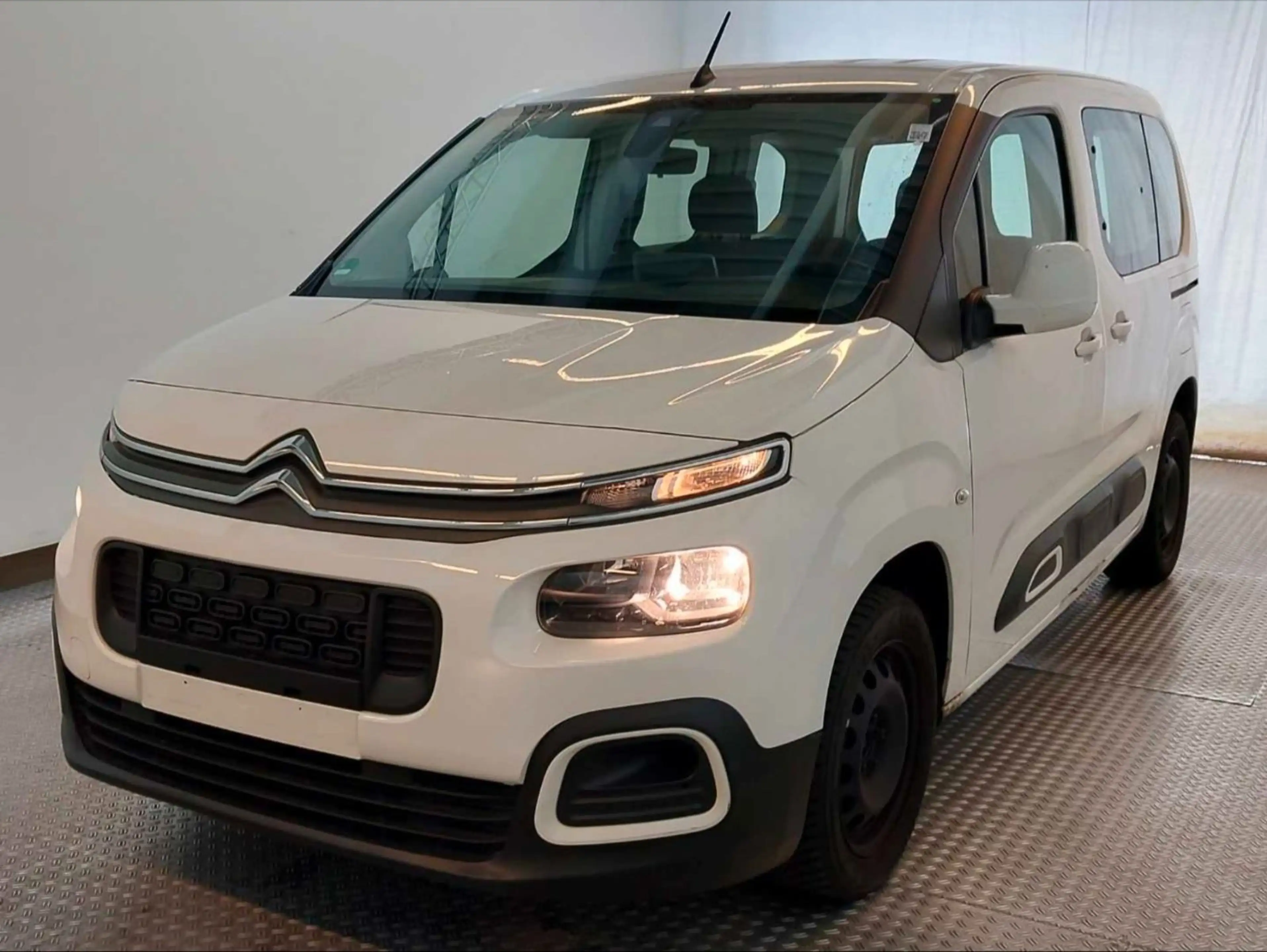Citroen Berlingo BERLINGO 1.2 LIVE M 5SZ NAVI DAB KLIMA PDC