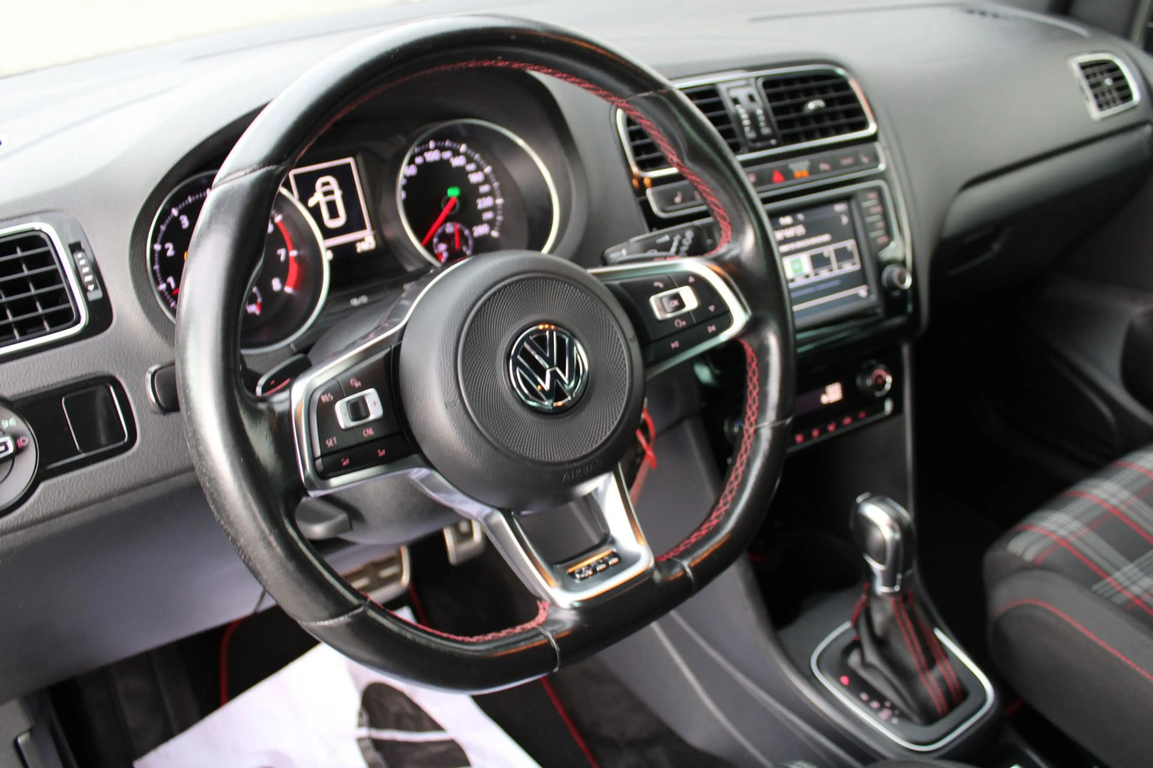 Volkswagen Polo GTI 1.8 TSI DSG|18''GTI|NAVI|SPORTONDERSTEL|FULL LED|F — photo 15