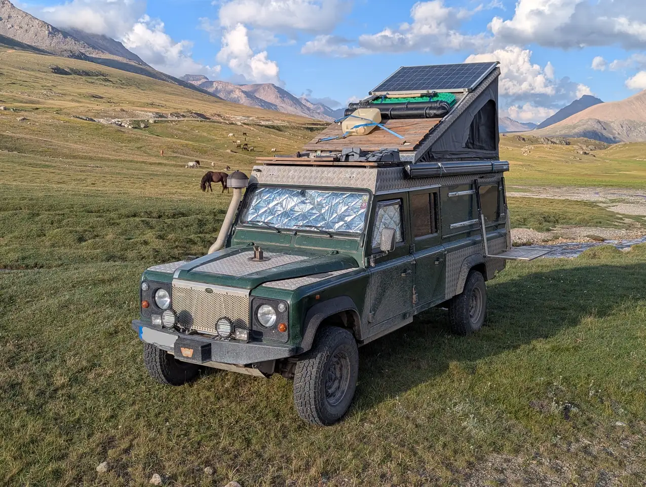 Land Rover Defender 130 300Tdi – verlängertes Chassis, Aufstelldach, autarker Expeditionsausbau, TÜV neu, foto 1
