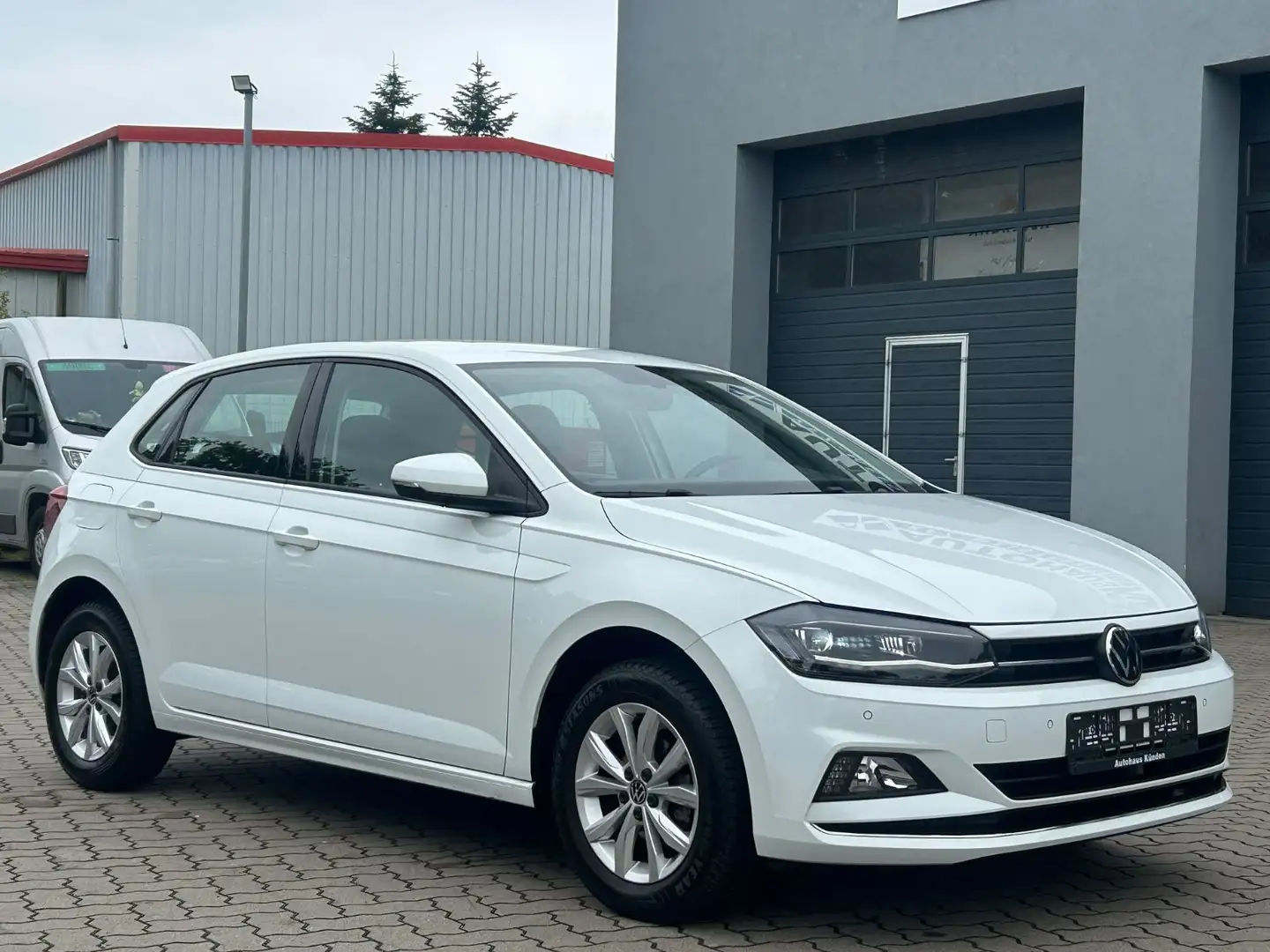 Volkswagen Polo VI Highline °ACC°LED°SHZ°NAVI° Weiß - 1