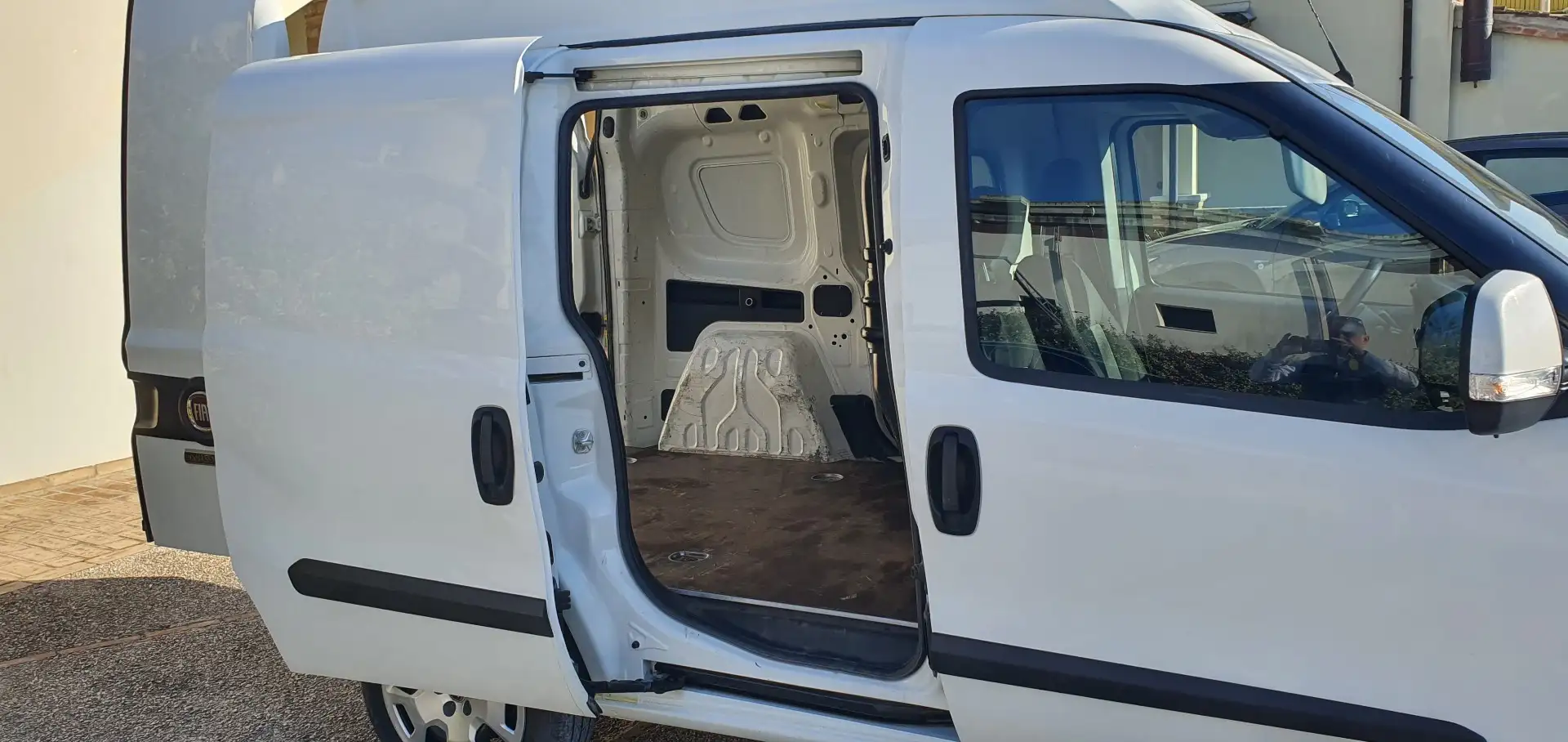 Fiat Doblo 1.6 mjt 16v tetto alto 120cv my17 Weiß - 2