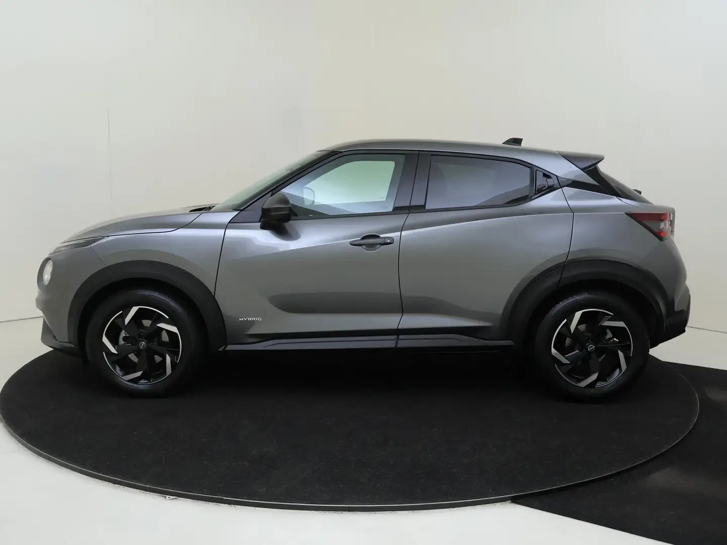 Nissan Juke 1.6 Hybrid N-Connecta | Navi | ECC | PDC | LED | C Grijs - 2