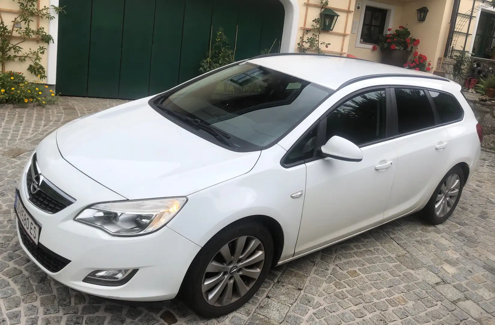 Opel Astra Astra ST 1,7 CDTI Sport Start/Stop System Sport Weiß - 2