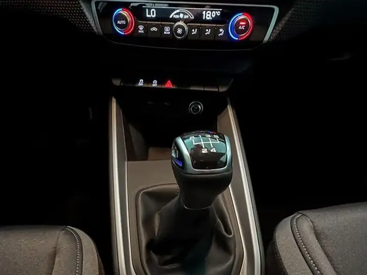 Audi A1 2024, foto 12