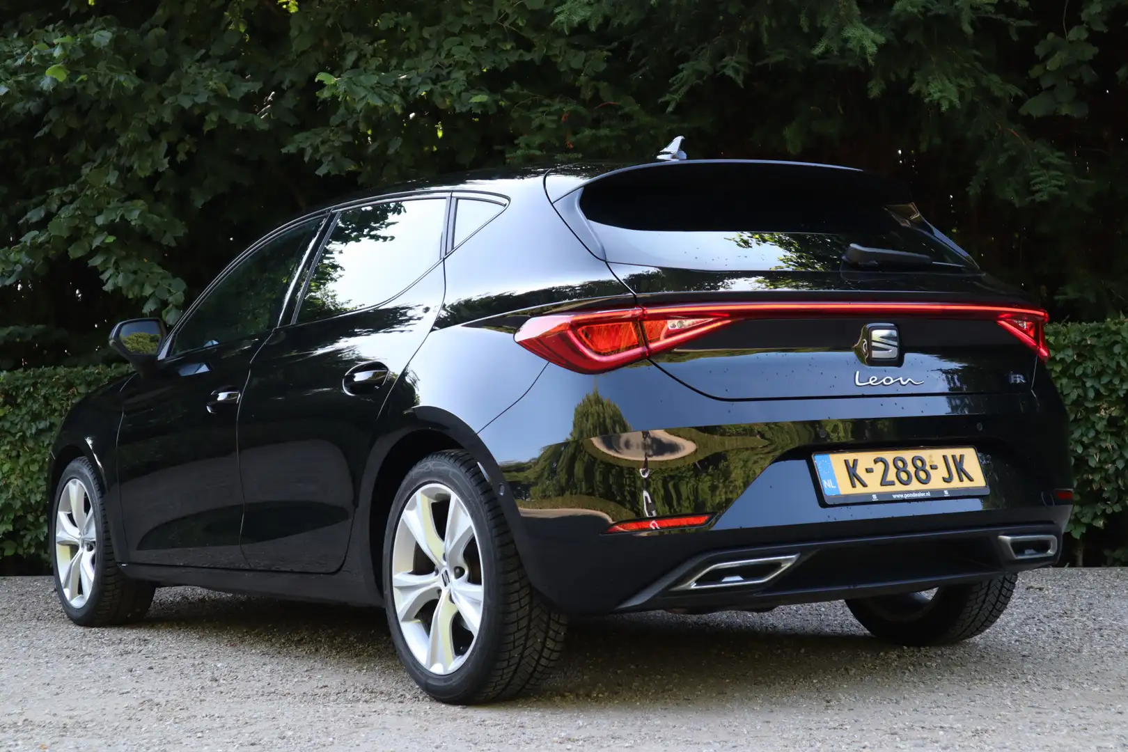 SEAT Leon 1.0 TSI FR Launch Edition | Navi | Virtual Dash | Noir - 2