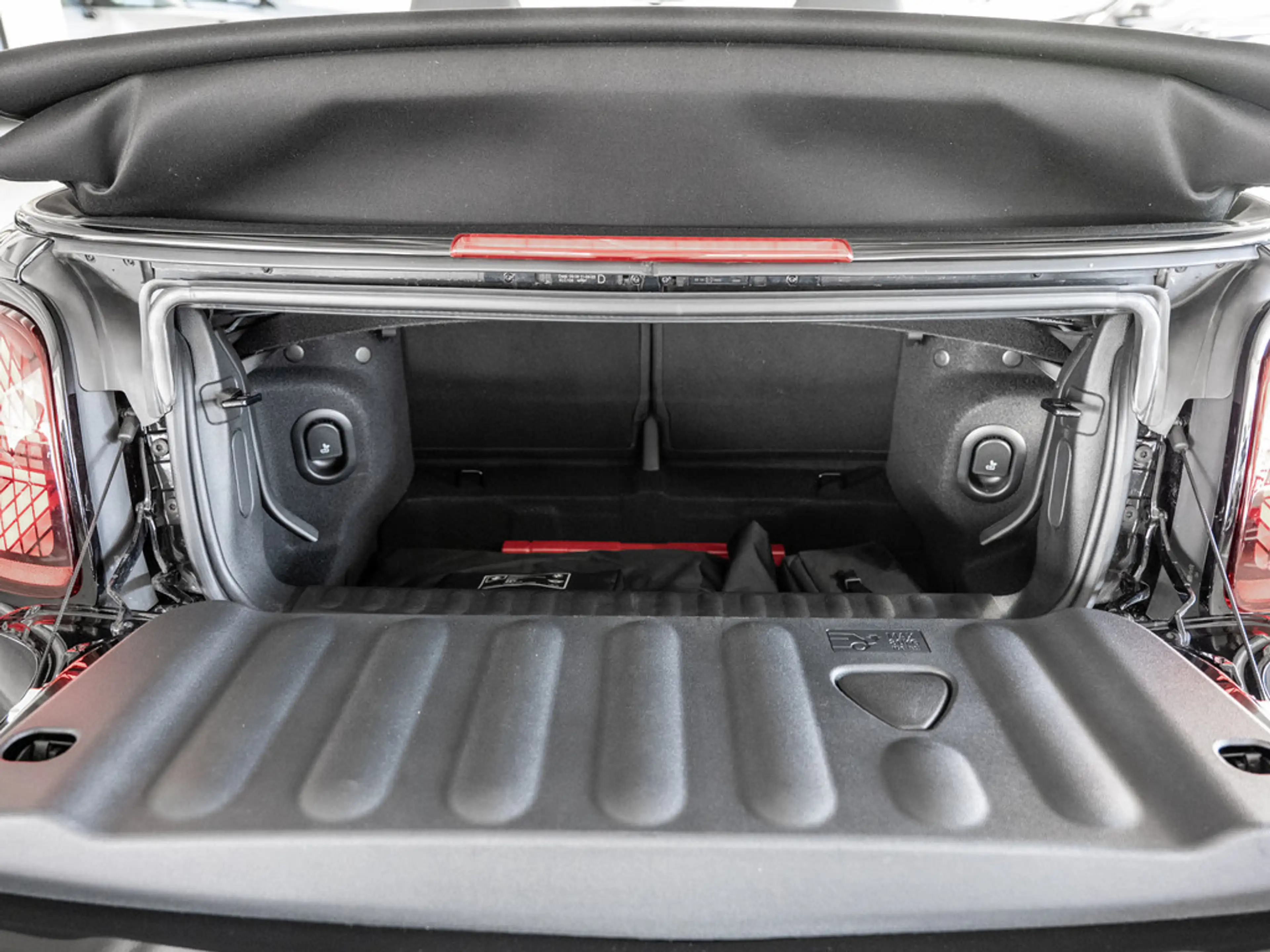 MINI Cooper C Cabrio Classic Trim HUD LED NAVI H/K — photo 15