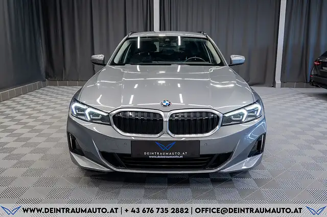 BMW 3 Series view 3
