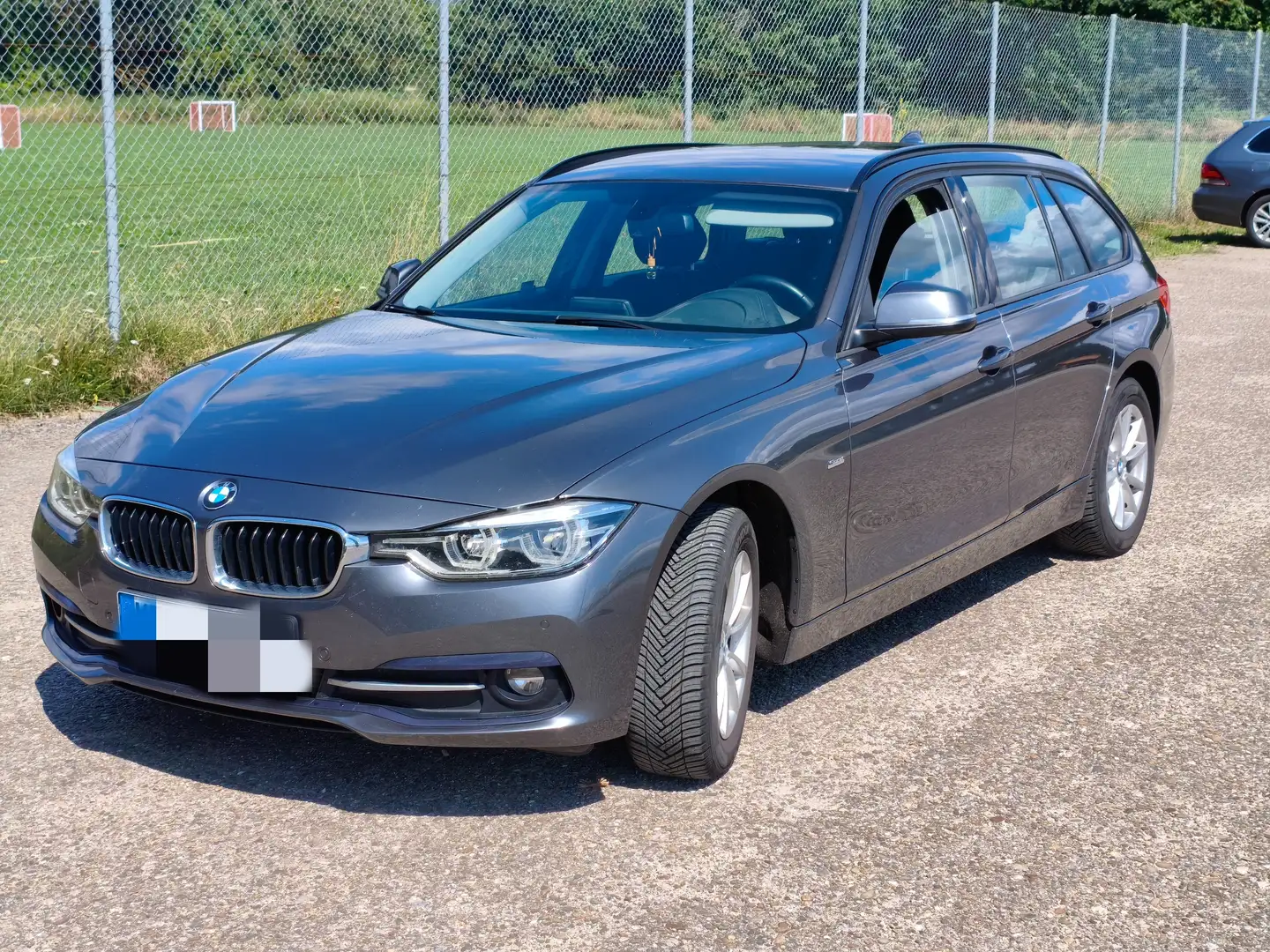 BMW 318 3er Touring Diesel 318d Touring Sport Line Grey - 1