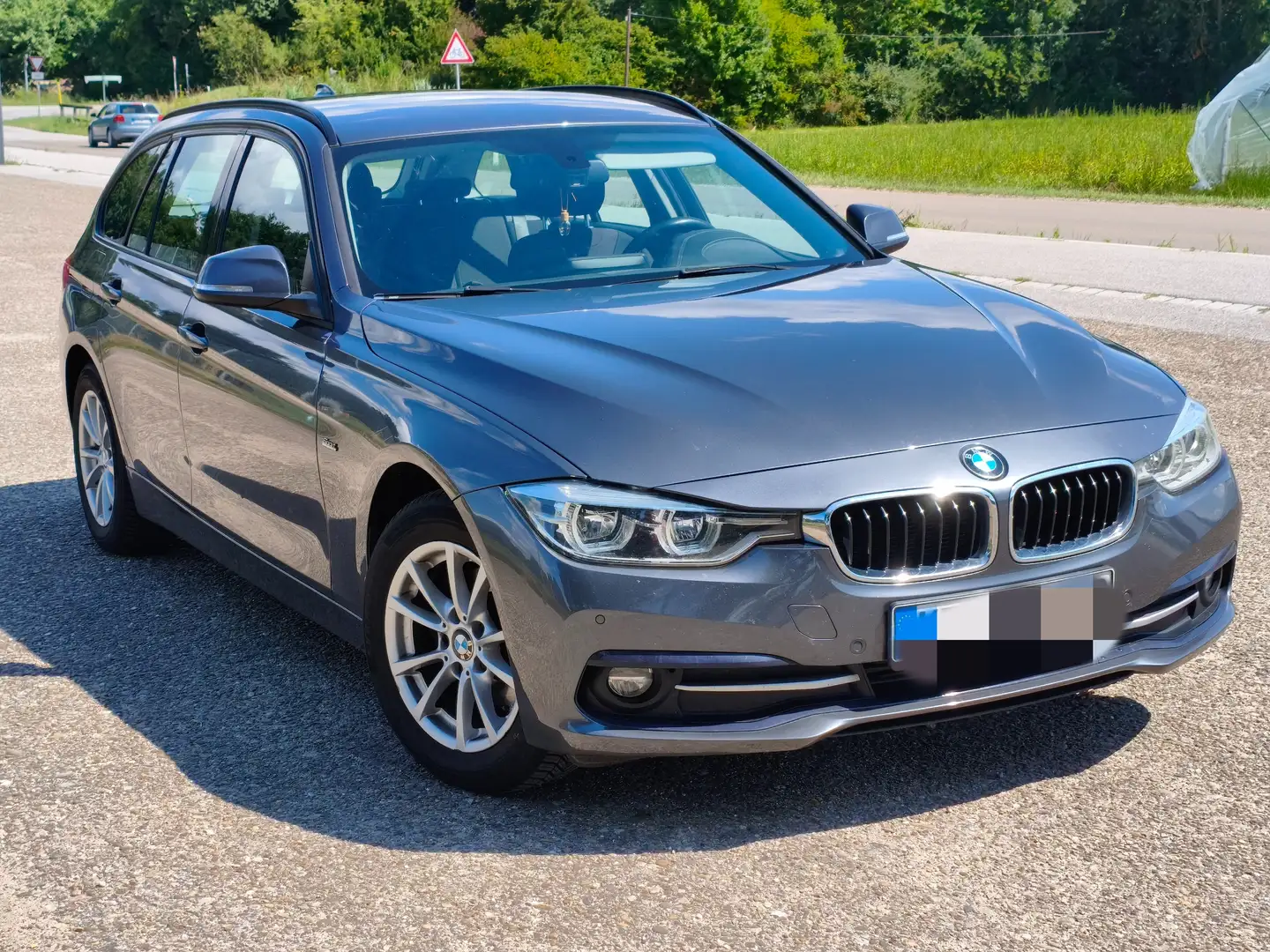 BMW 318 3er Touring Diesel 318d Touring Sport Line Сірий - 1