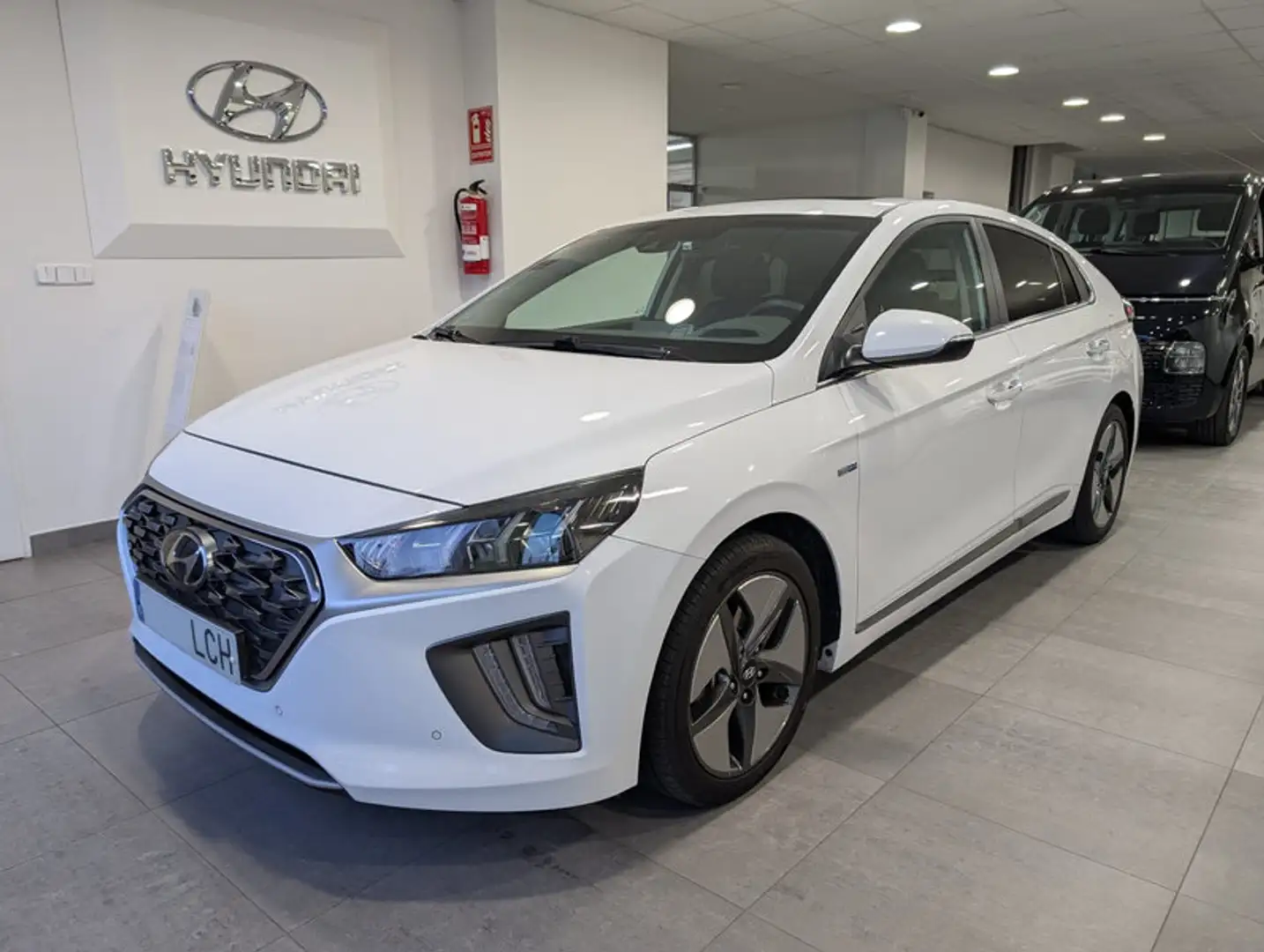 Hyundai IONIQ HEV 1.6 GDI Style Weiß - 2