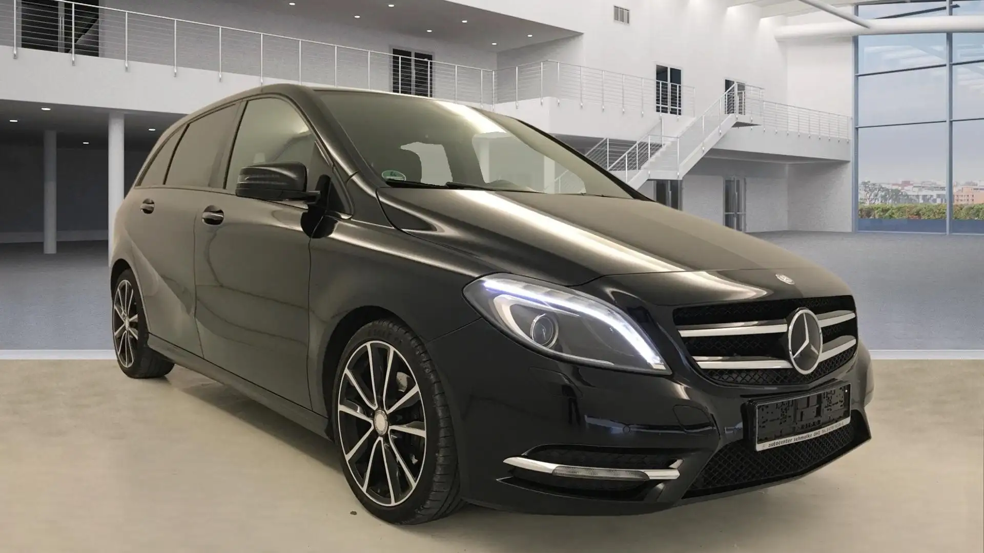 Mercedes-Benz B 180 B 180*1.Hand*Sport-Paket* Schwarz - 1
