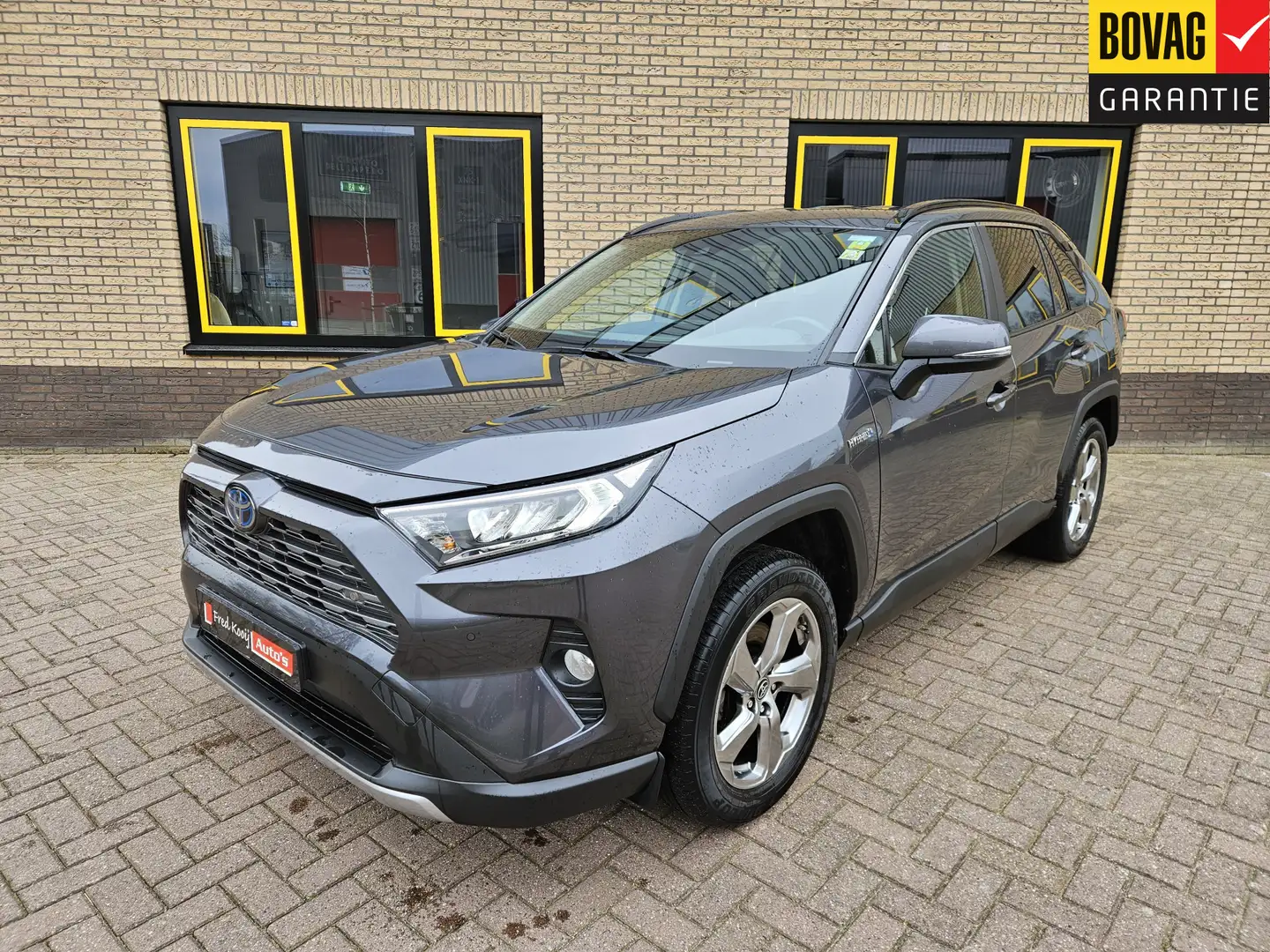 Toyota RAV 4 2.5 Hybrid Dynamic Plus 178 pk automaat Grijs - 1