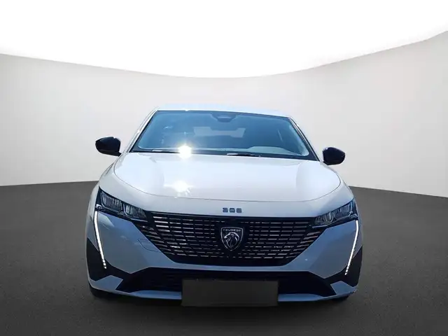 Peugeot 308 view 2
