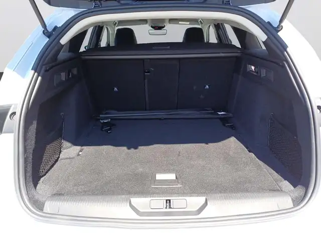 Peugeot 308 view 7