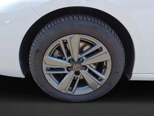 Peugeot 308 view 8