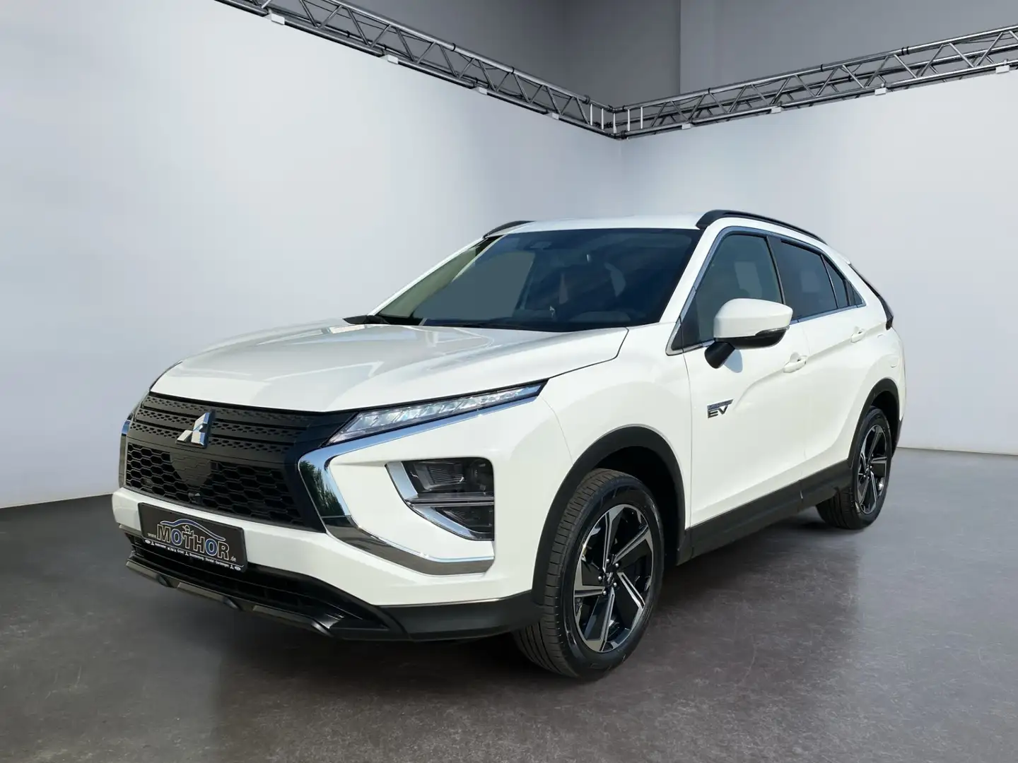 Mitsubishi Eclipse Cross PHEV 2.4 TEMP KAM SHZ Weiß - 2