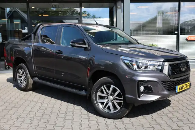 Toyota Hilux 2.4 D-D DUBBEL CABIN LIMITED BE TREKKER A/T 5 ZITS