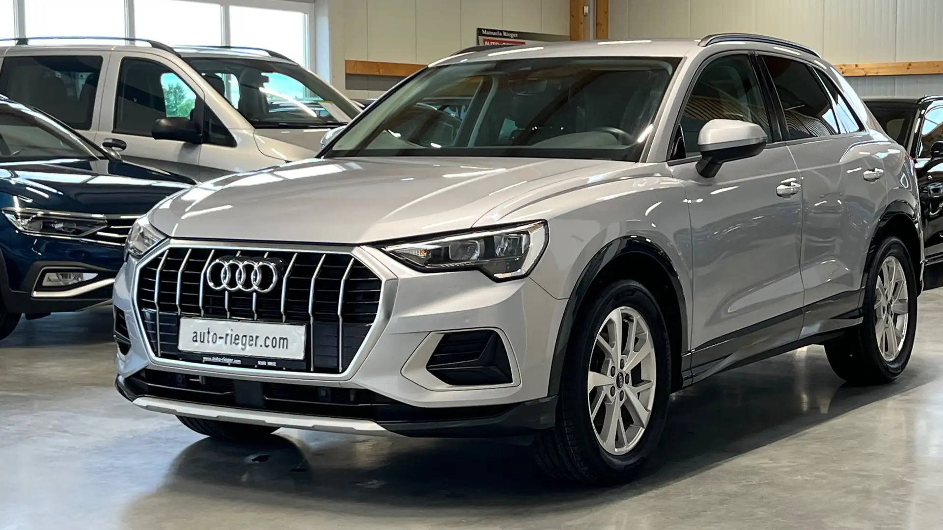 Audi Q3 35 TDI advanced GARANTIE, AHK, LED, App-Connect Grau - 2