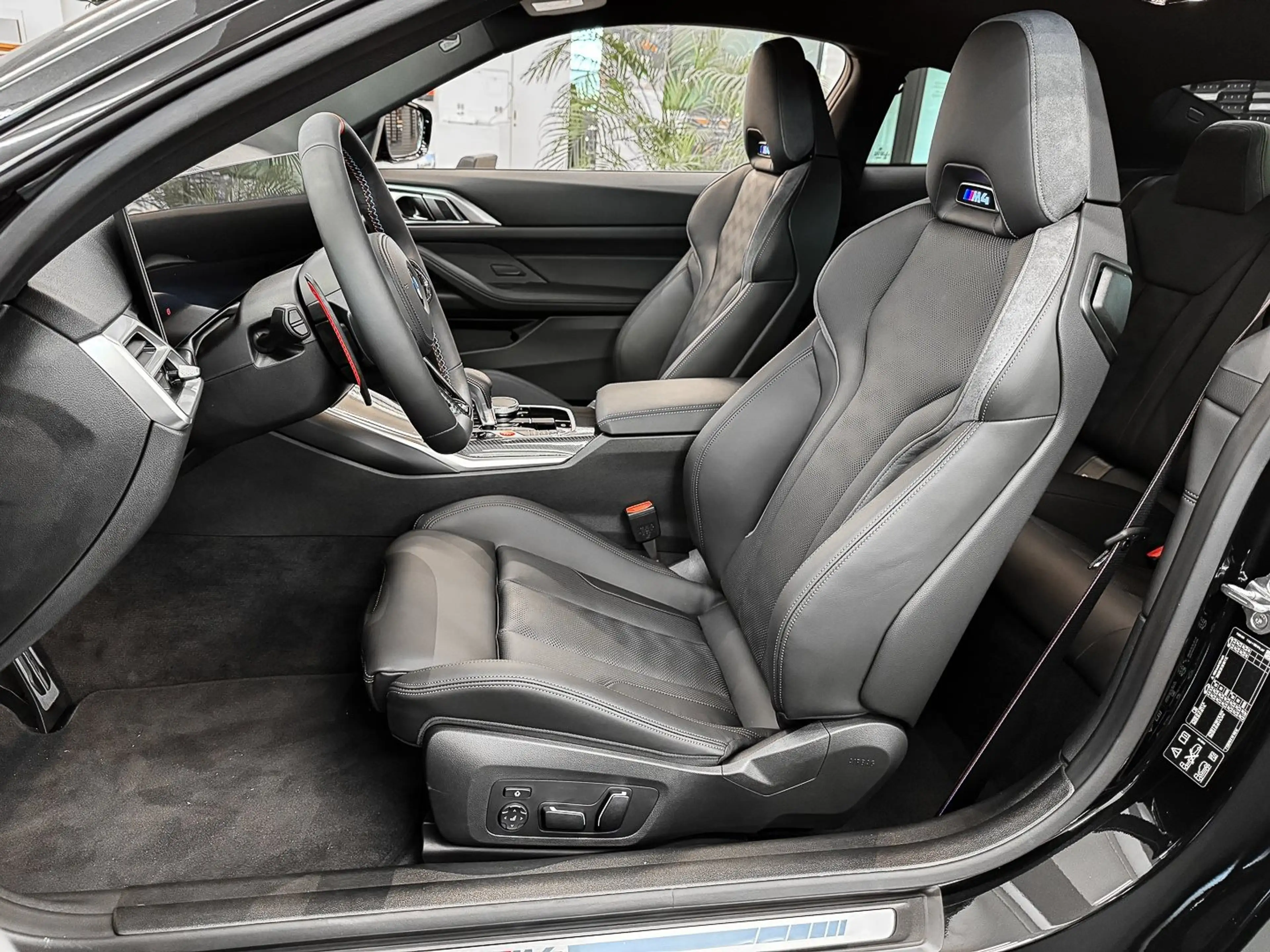 BMW M4 Competition M Driver's Package * M Compound-Bremse — photo 12