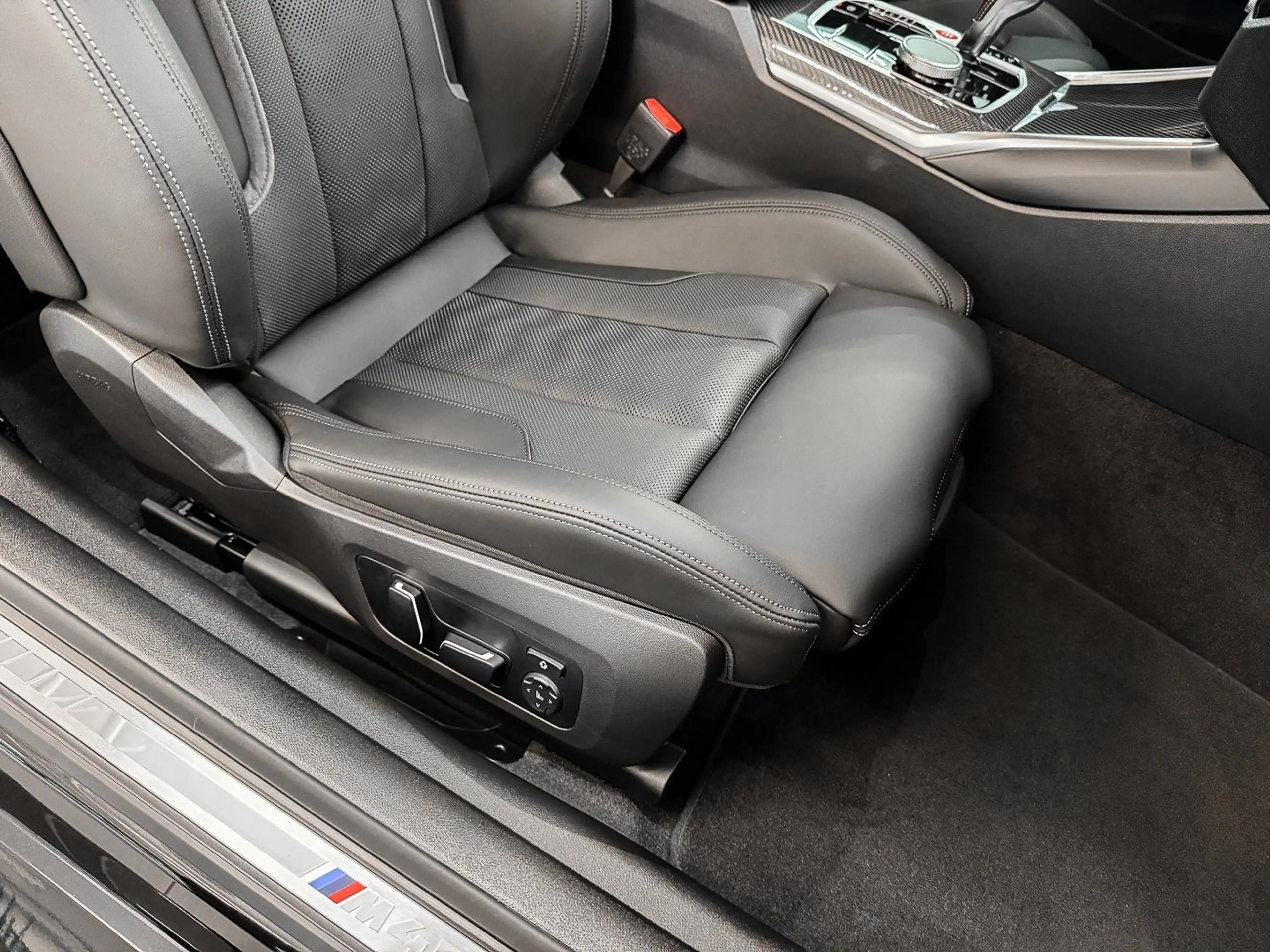 BMW M4 Competition M Driver's Package * M Compound-Bremse — photo 9
