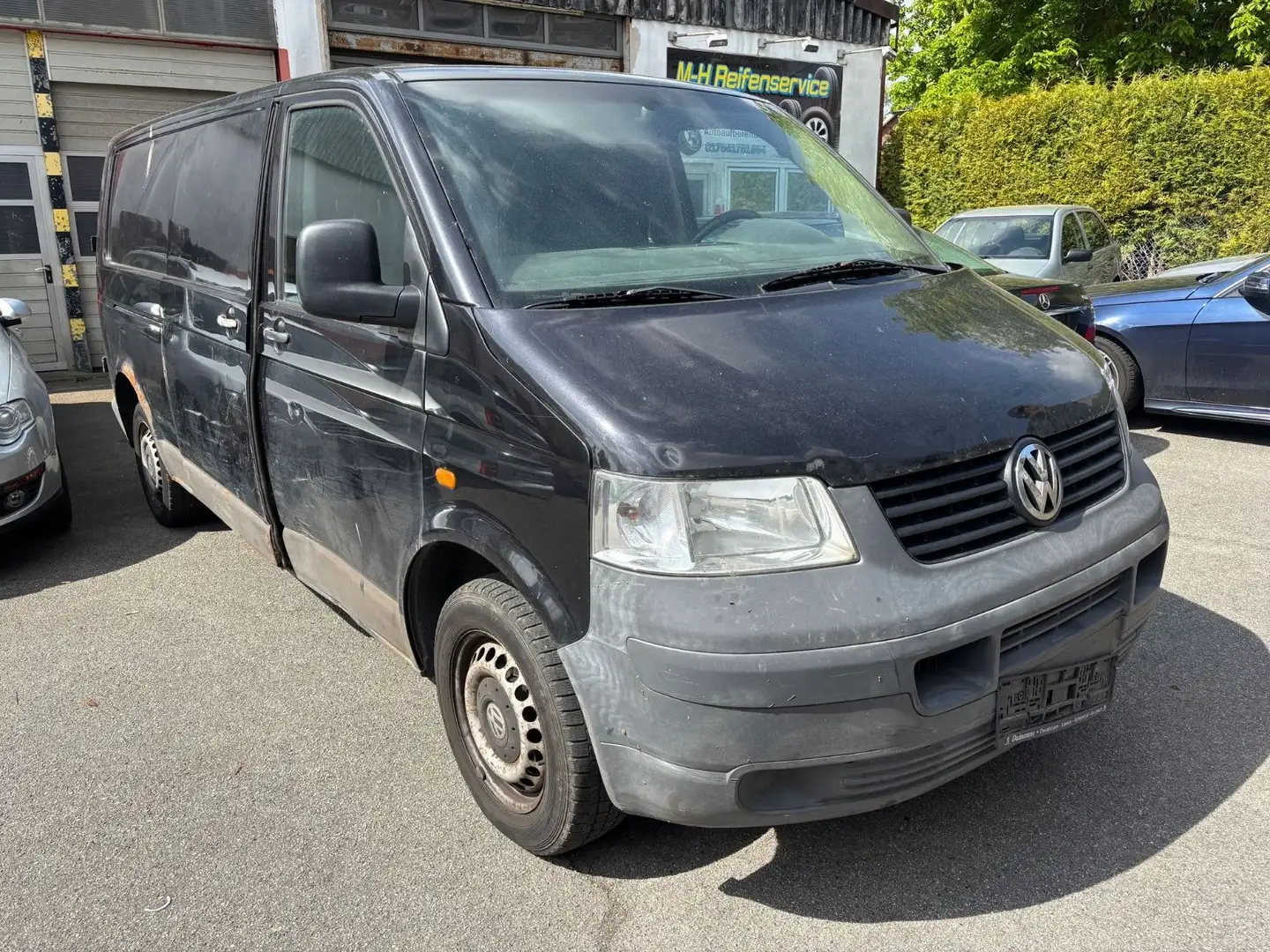 Volkswagen T5 Transporter Kasten-Kombi Kasten lang 1.9 TDi Schwarz - 1