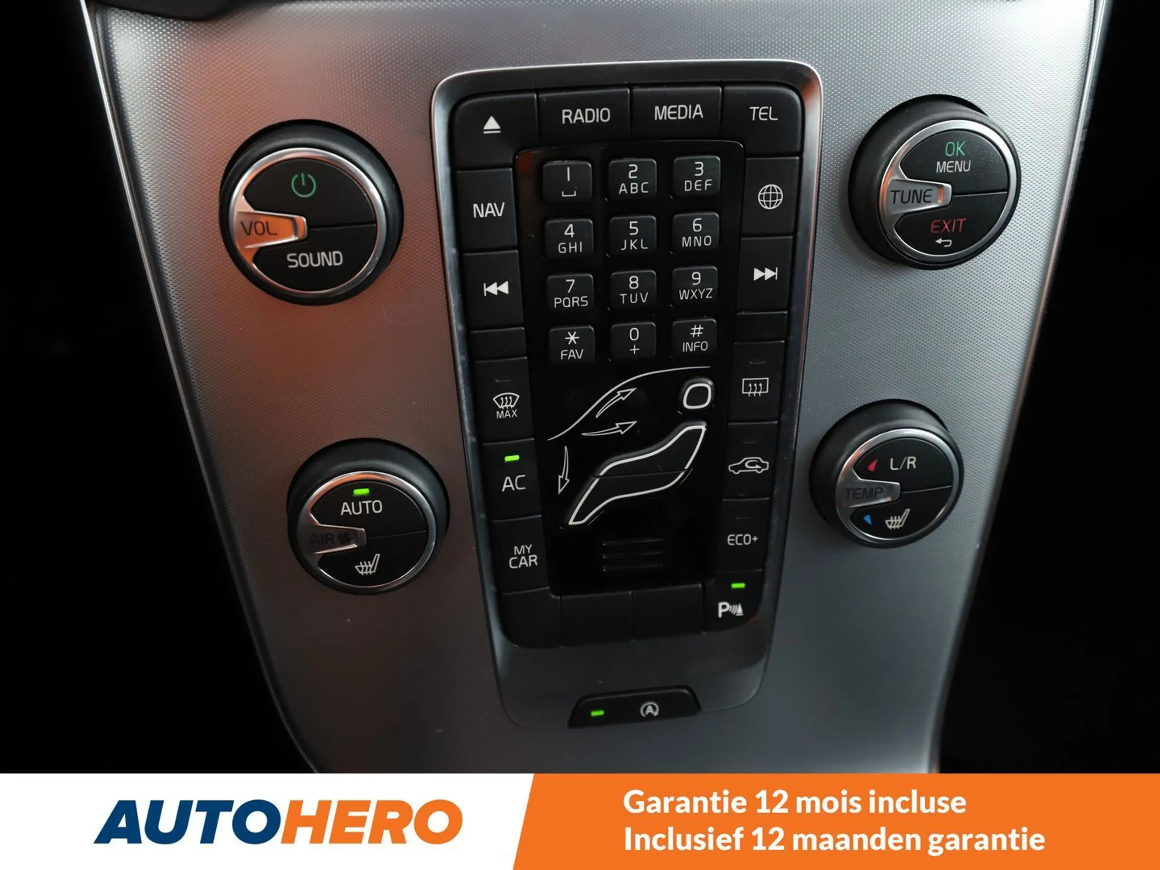 Volvo V40 Cross Country 2.0 D3 Plus — photo 11