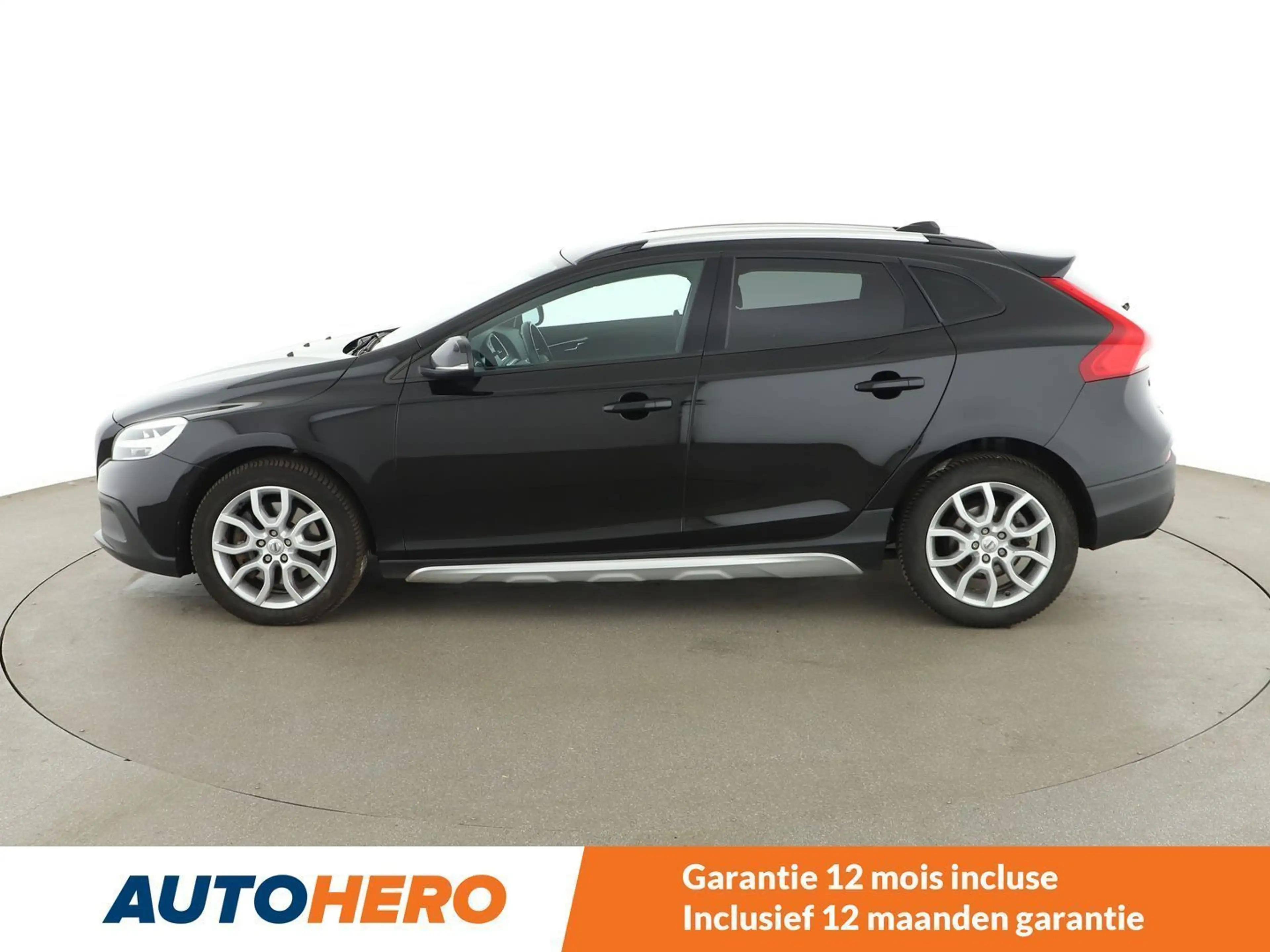Volvo V40 Cross Country 2.0 D3 Plus — photo 3