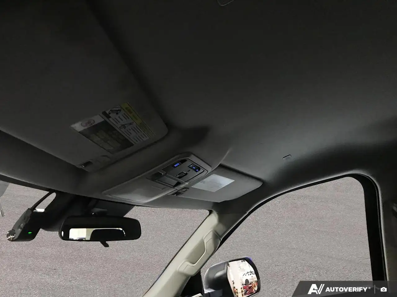 Toyota Tundra снимка Toyota Tundra