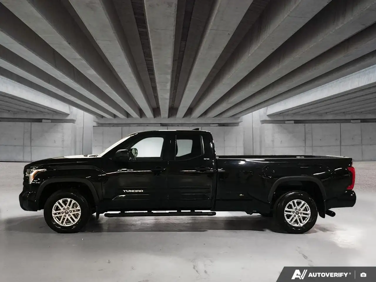 Toyota Tundra снимка Toyota Tundra