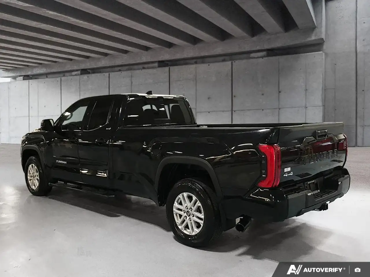 Toyota Tundra снимка Toyota Tundra