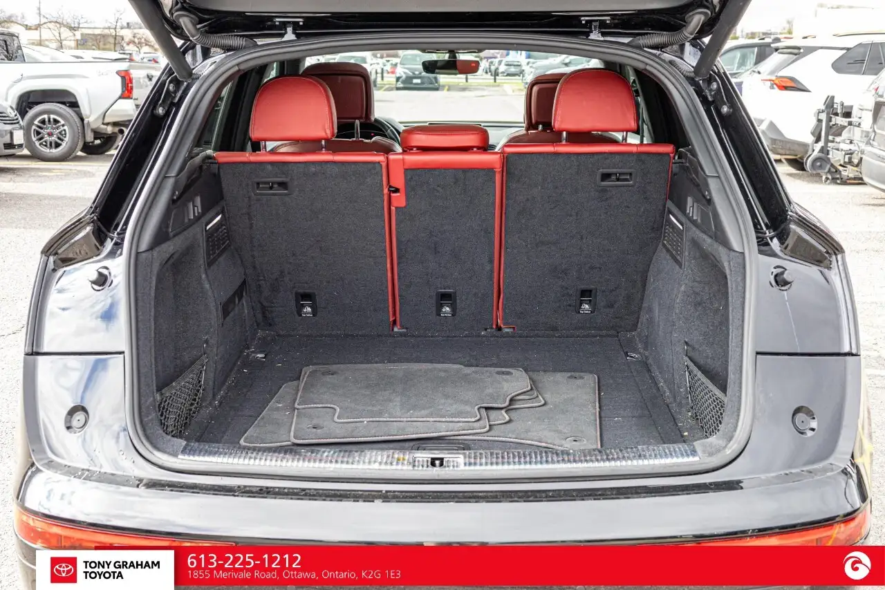 Audi SQ5 снимка Audi SQ5