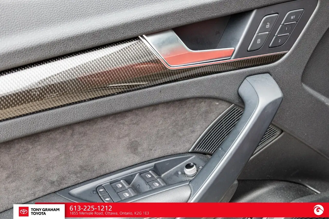 Audi SQ5 снимка Audi SQ5