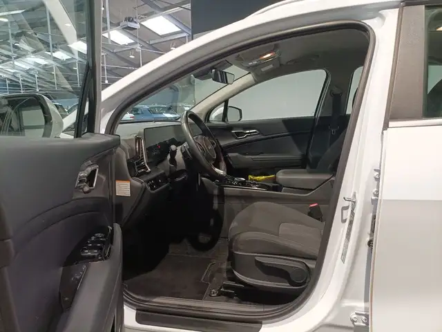 Kia Sportage view 8